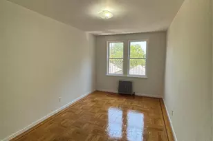 3922 Amundson Ave, Bronx, NY 10466 - Photo 3