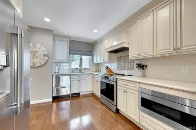 10 Pleasant Ridge Road, Valhalla, NY 10595 - Photo 5