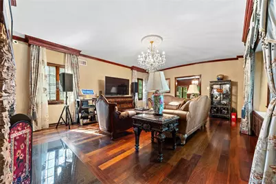 2 Rutland Road, Great Neck, NY 11020 - Photo 11