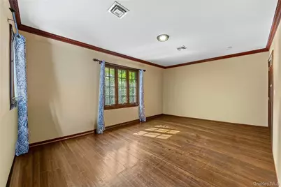 2 Rutland Road, Great Neck, NY 11020 - Photo 13
