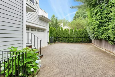 11 Plandome Drive, Manhasset, NY 11030 - Photo 35