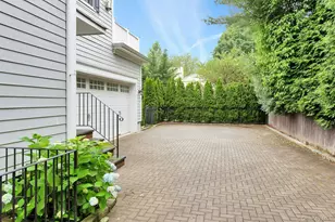 11 Plandome Dr, Manhasset, NY 11030 - Photo 35
