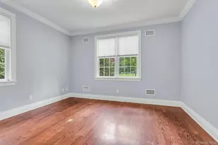 11 Plandome Dr, Manhasset, NY 11030 - Photo 19