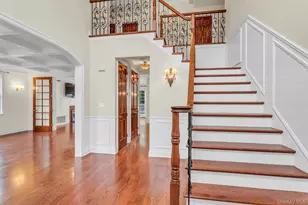 11 Plandome Dr, Manhasset, NY 11030 - Photo 5