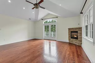 11 Plandome Dr, Manhasset, NY 11030 - Photo 23