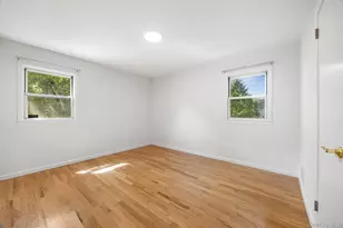 372 Heathcote Rd, Scarsdale, NY 10583 - Photo 15
