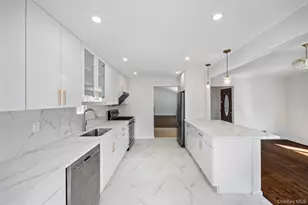372 Heathcote Rd, Scarsdale, NY 10583 - Photo 3