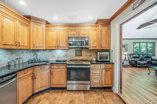 5 Valerie Ct, Yaphank, NY 11980 - Photo 15