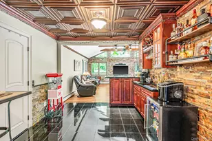 5 Valerie Ct, Yaphank, NY 11980 - Photo 9