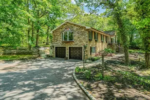 5 Valerie Ct, Yaphank, NY 11980 - Photo 3