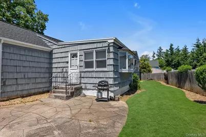 668 Mead Terrace, West Hempstead, NY 11550 - Photo 17