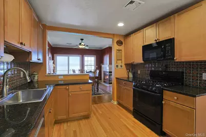 806 Half Moon Bay Drive, Croton on Hudson, NY 10520 - Photo 19