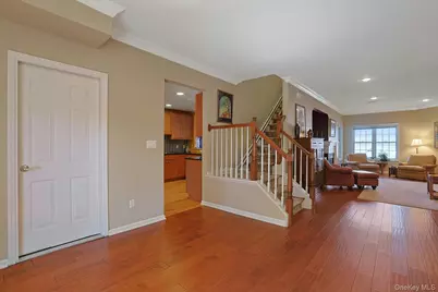 806 Half Moon Bay Drive, Croton on Hudson, NY 10520 - Photo 9