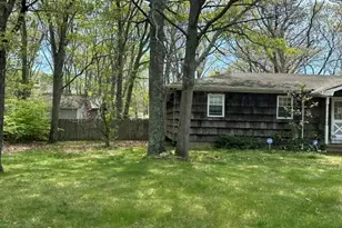 358 S Service Rd, Center Moriches, NY 11934 - Photo 3