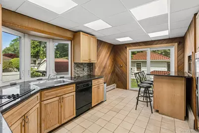 50 Roxbury Road, Rockville Centre, NY 11570 - Photo 17