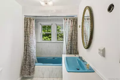 50 Roxbury Road, Rockville Centre, NY 11570 - Photo 29
