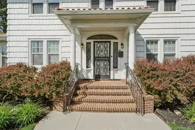 50 Roxbury Road, Rockville Centre, NY 11570 - Photo 3