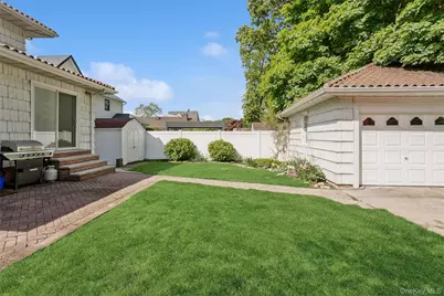 50 Roxbury Road, Rockville Centre, NY 11570 - Photo 37