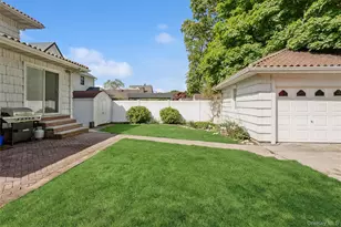 50 Roxbury Rd, Rockville Centre, NY 11570 - Photo 37