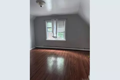 3 Flint Ave, Hempstead, NY 11550 - Photo 9