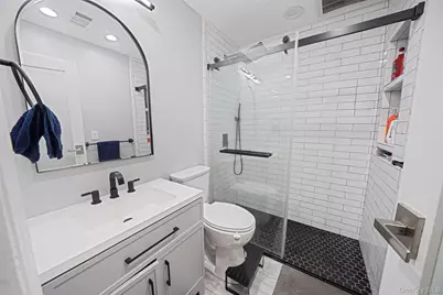 2 Clubhouse Circle, Central Islip, NY 11722 - Photo 13