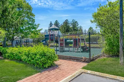 2 Clubhouse Circle, Central Islip, NY 11722 - Photo 23