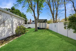 93 Meroke Ln, East Islip, NY 11730 - Photo 25