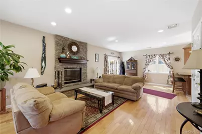 93 Meroke Lane, East Islip, NY 11730 - Photo 5