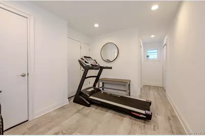 90 Wyoming Avenue, Long Beach, NY 11561 - Photo 11