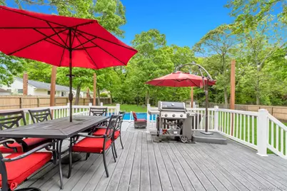 277 Magnolia Drive, Selden, NY 11784 - Photo 15
