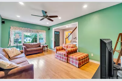 277 Magnolia Drive, Selden, NY 11784 - Photo 23