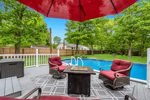 277 Magnolia Dr, Selden, NY 11784 - Photo 19
