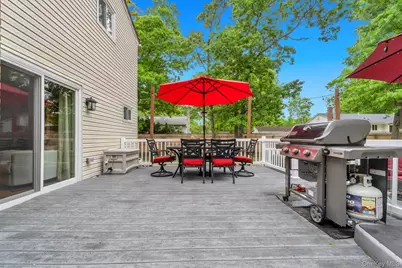 277 Magnolia Drive, Selden, NY 11784 - Photo 17