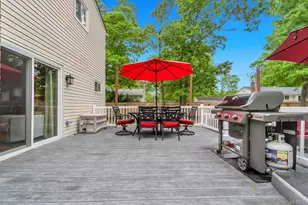 277 Magnolia Dr, Selden, NY 11784 - Photo 17