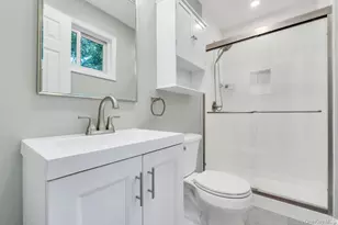 277 Magnolia Dr, Selden, NY 11784 - Photo 41