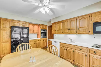 15 Palmer Drive, Sayville, NY 11782 - Photo 9