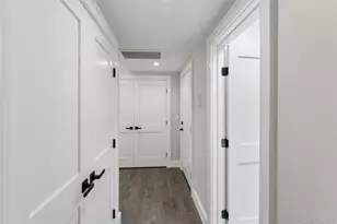 780 New York Ave, Huntington, NY 11043 - Photo 13