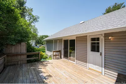 88 Tulipwood Drive, Commack, NY 11725 - Photo 15