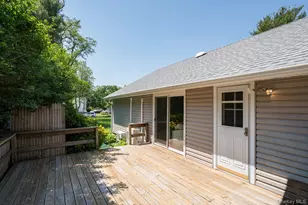 88 Tulipwood Dr, Commack, NY 11725 - Photo 15