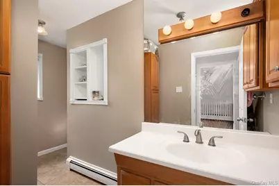 88 Tulipwood Drive, Commack, NY 11725 - Photo 9