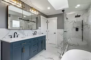 2040 Wellington Ct, Westbury, NY 11590 - Photo 37