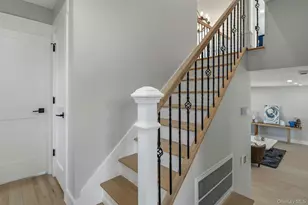 2040 Wellington Ct, Westbury, NY 11590 - Photo 31