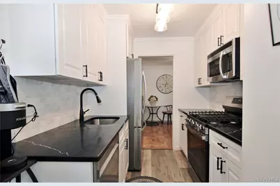 76 Dehaven Drive #1 H, Yonkers, NY 10703 - Photo 13