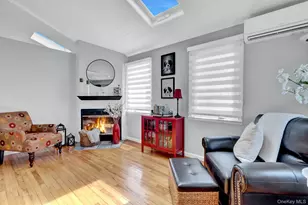31 Locust Ave E, Farmingdale, NY 11735 - Photo 9