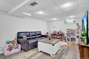 31 Locust Ave E, Farmingdale, NY 11735 - Photo 27