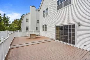 225 Barton Ave, Melville, NY 11747 - Photo 25