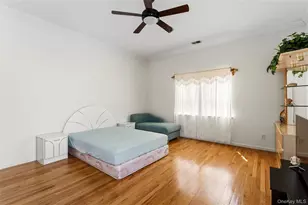 225 Barton Ave, Melville, NY 11747 - Photo 21