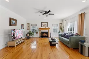 225 Barton Ave, Melville, NY 11747 - Photo 11
