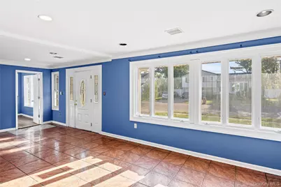 147 Branch Avenue, Central Islip, NY 11722 - Photo 9
