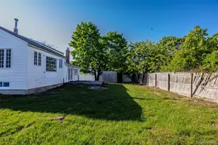 147 Branch Ave, Central Islip, NY 11722 - Photo 37